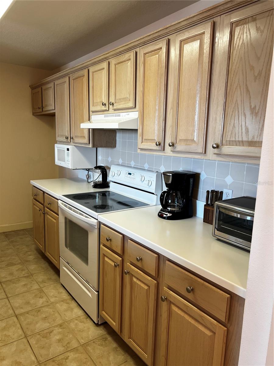 RENAISSANCE - Residential Lease