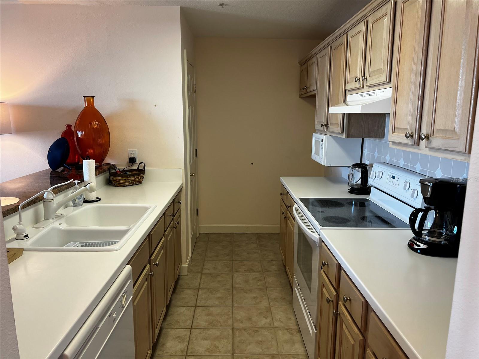 RENAISSANCE - Residential Lease