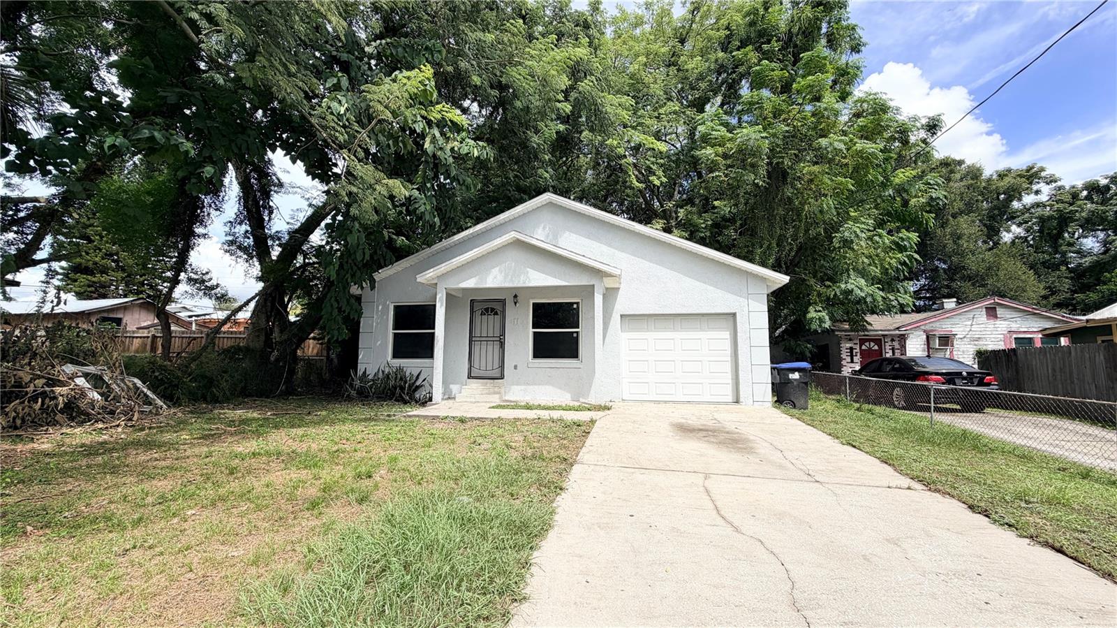 OAK LAWN - Residential Lease