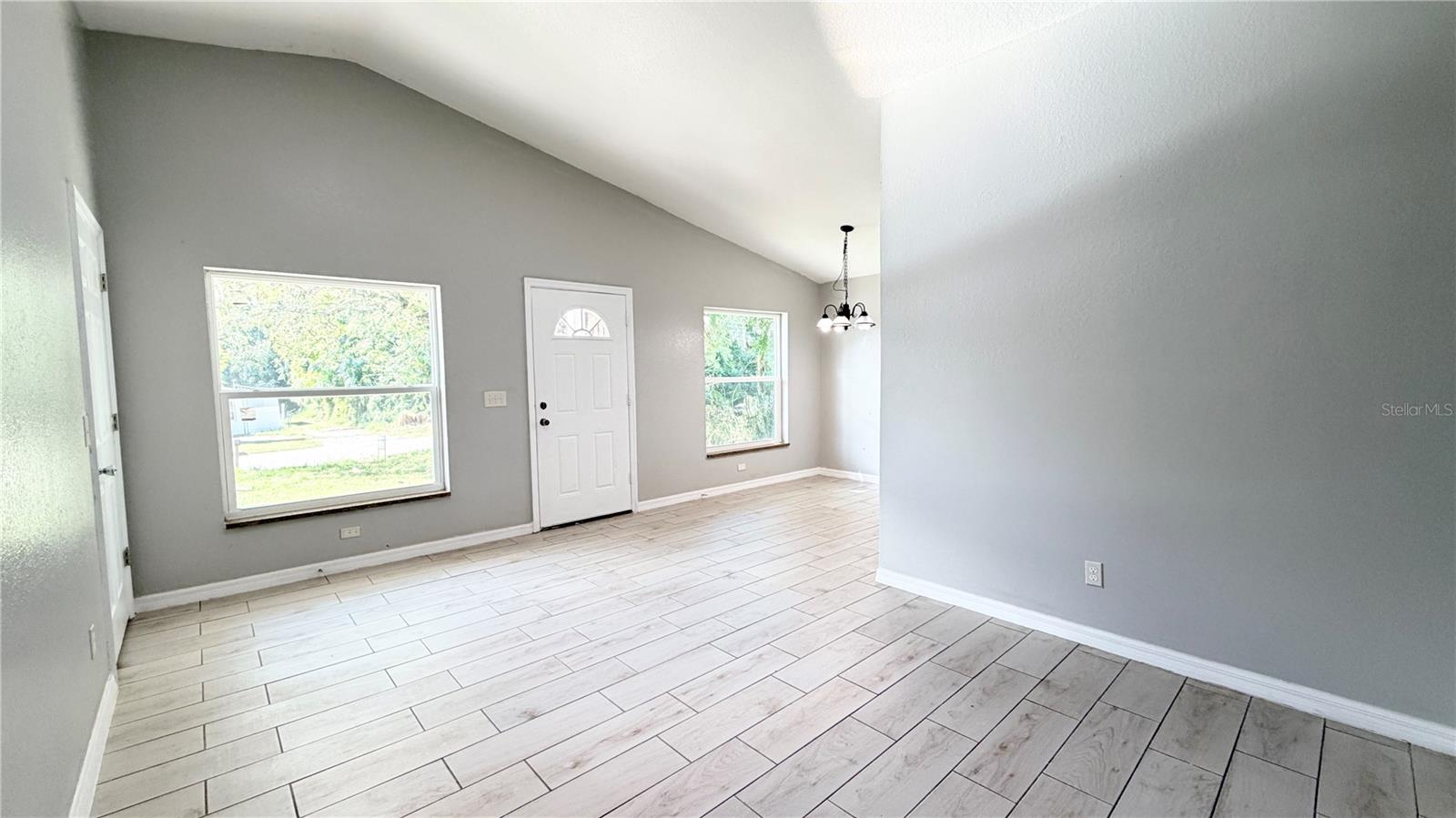 OAK LAWN - Residential Lease