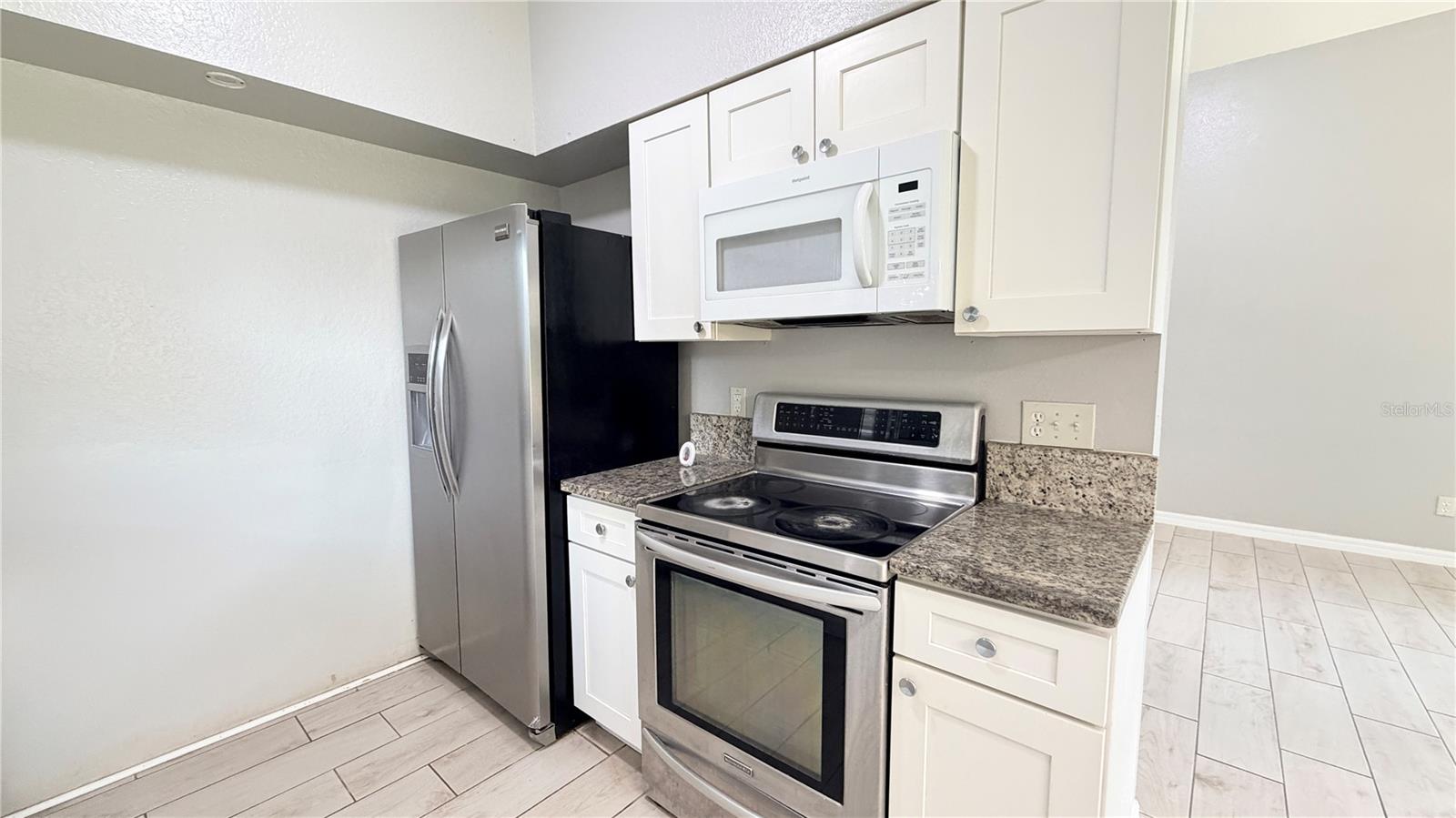 OAK LAWN - Residential Lease