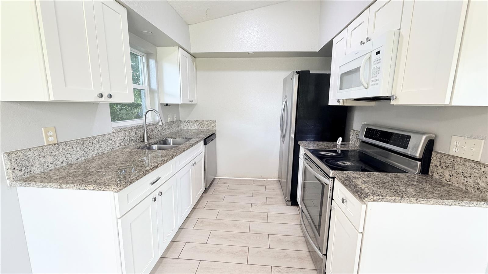 OAK LAWN - Residential Lease