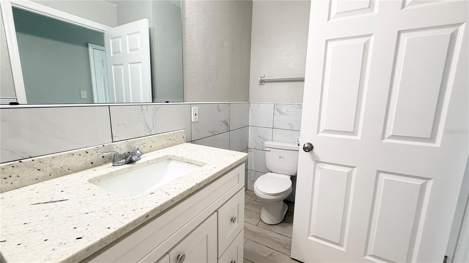 OAK LAWN - Residential Lease