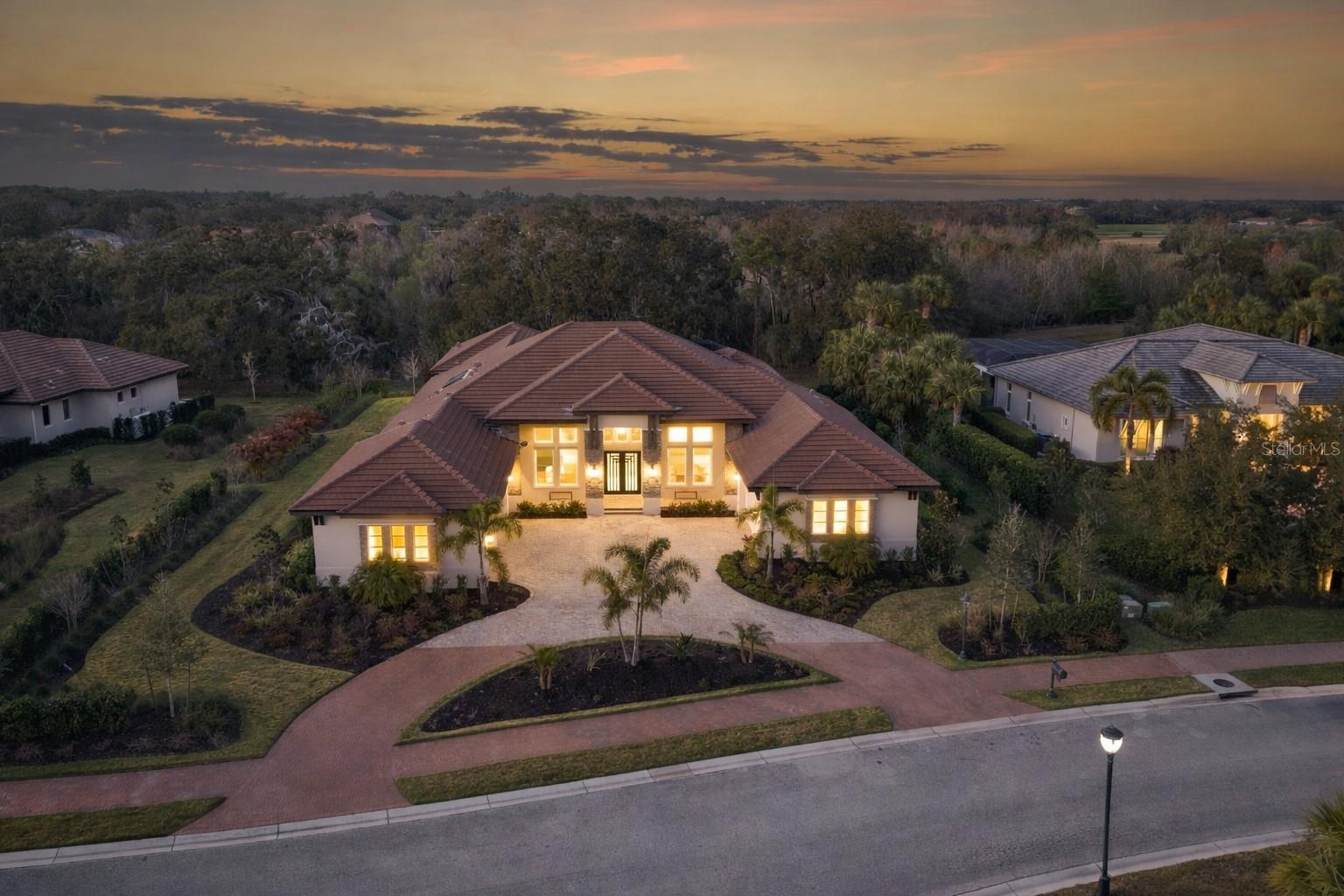 3927 FOUNDERS CLUB DRIVE