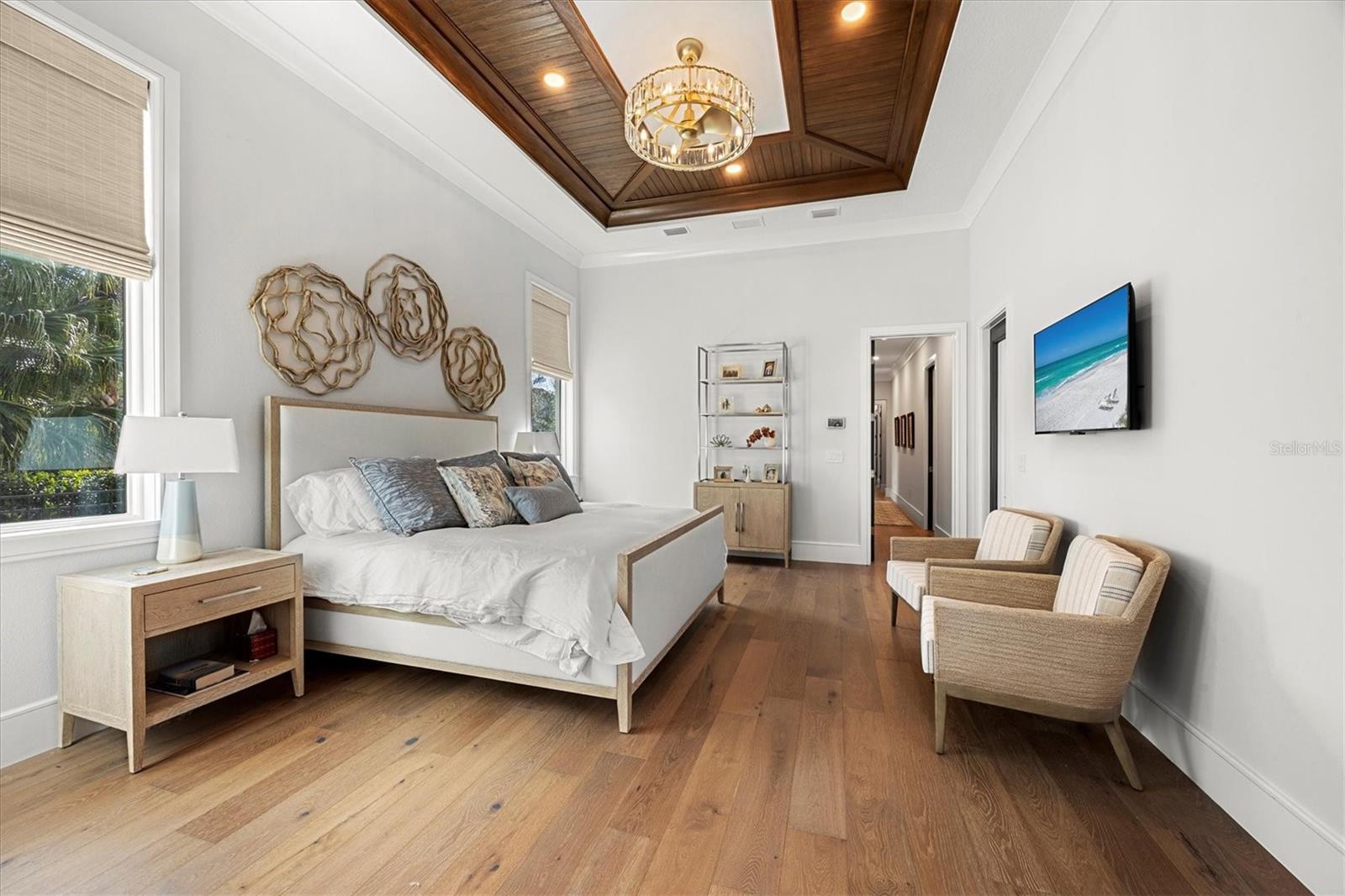 FOUNDERS CLUB - Residential