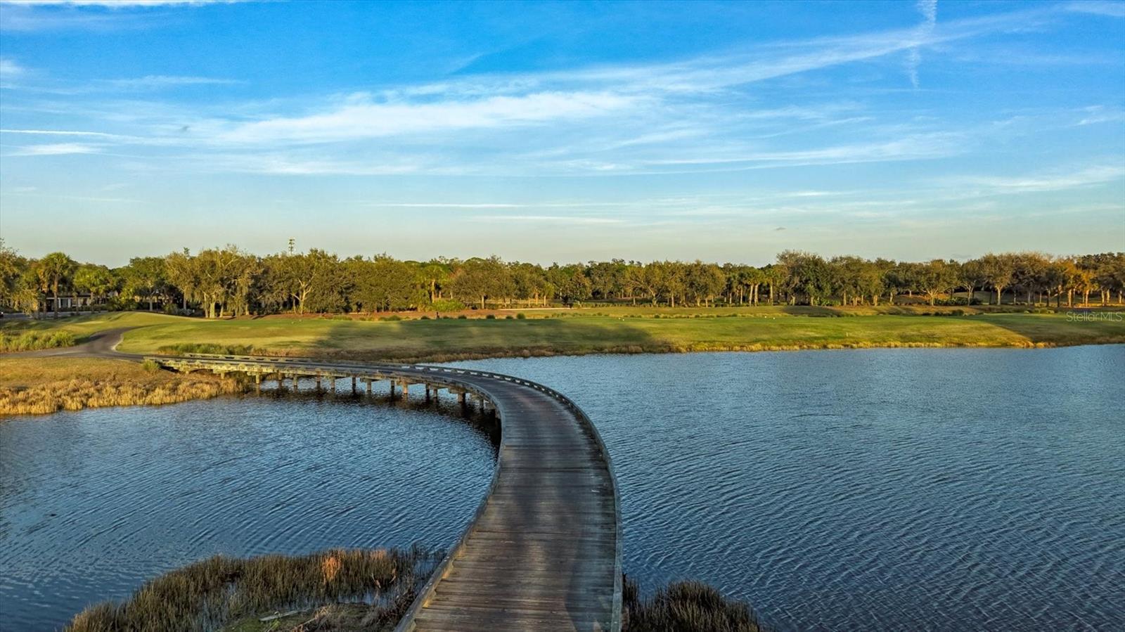 FOUNDERS CLUB - Residential