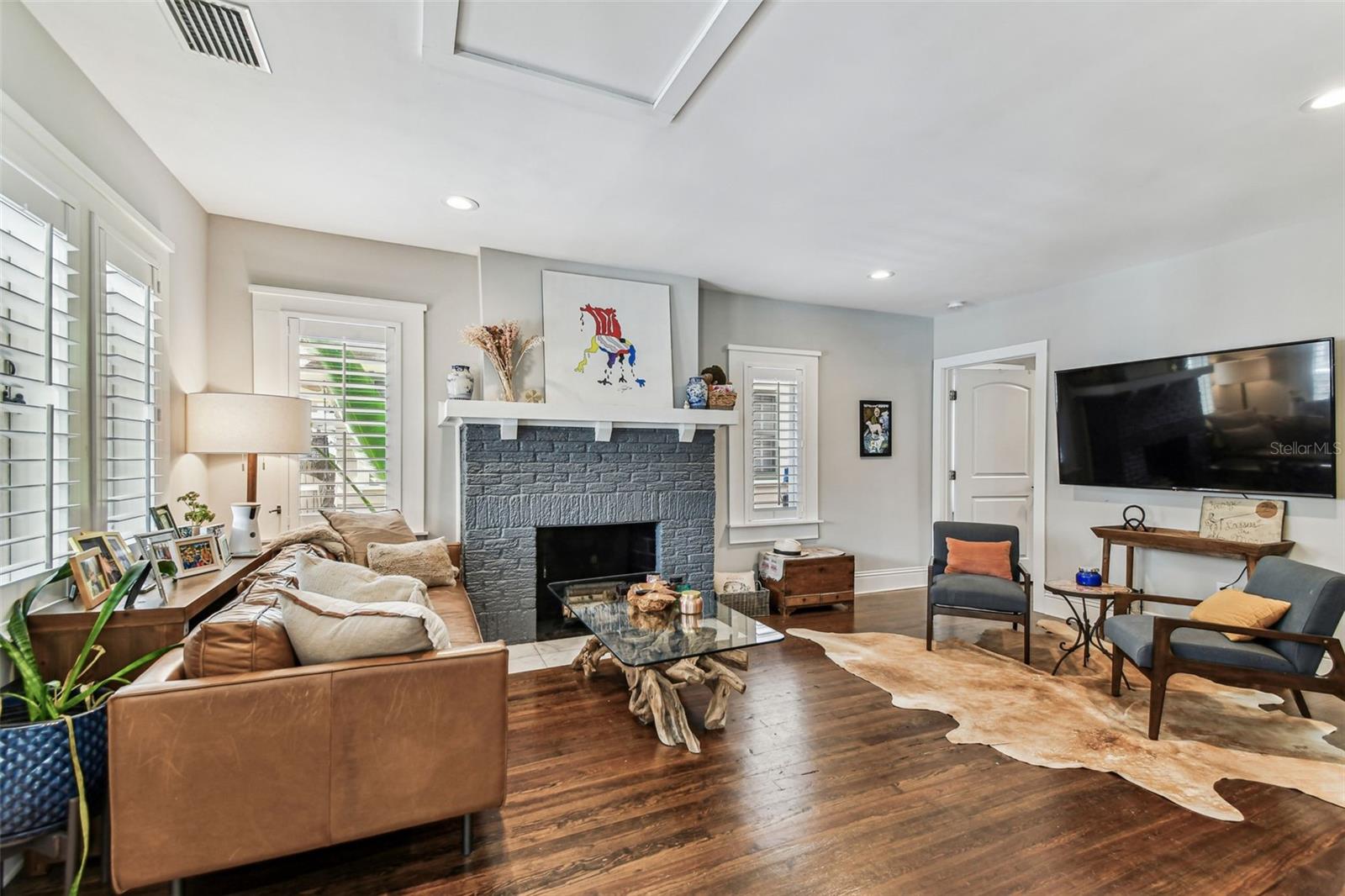 711 S BUNGALOW TERRACE