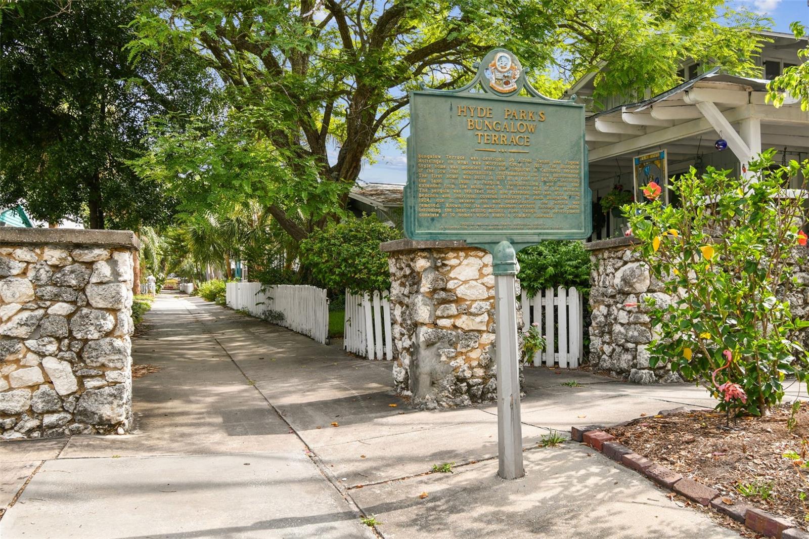 711 S BUNGALOW TERRACE
