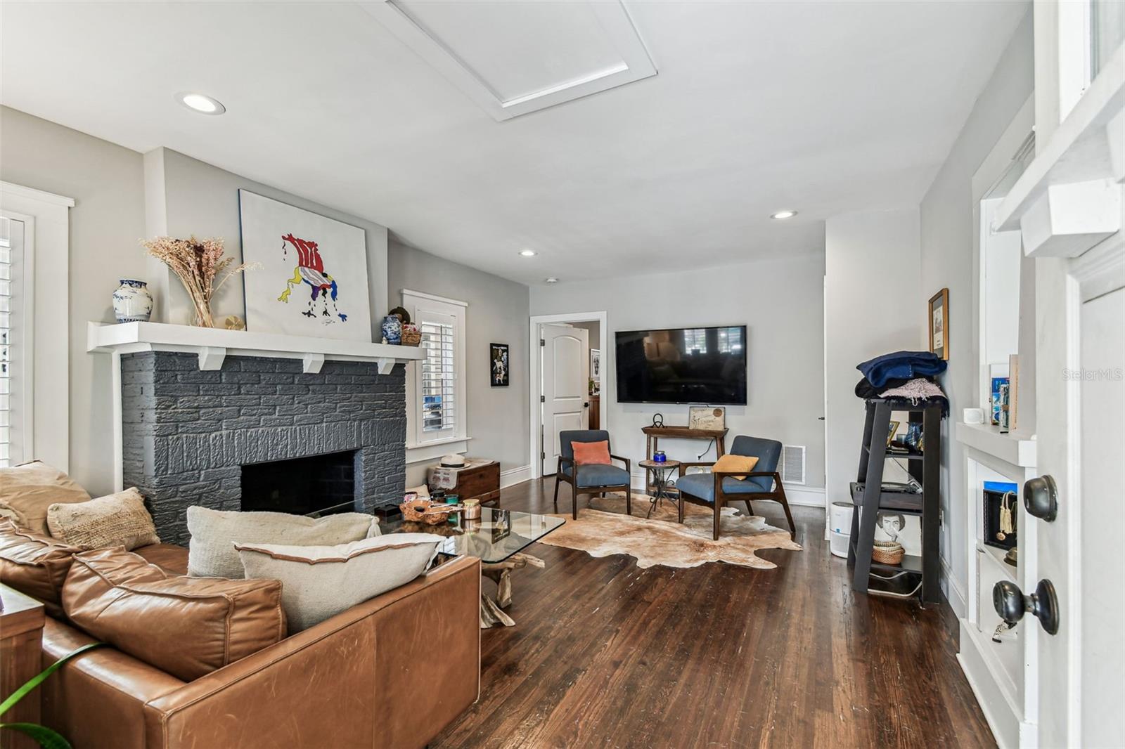 711 S BUNGALOW TERRACE