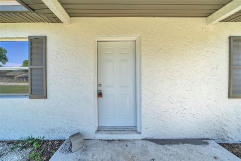 A home in WINTER HAVEN