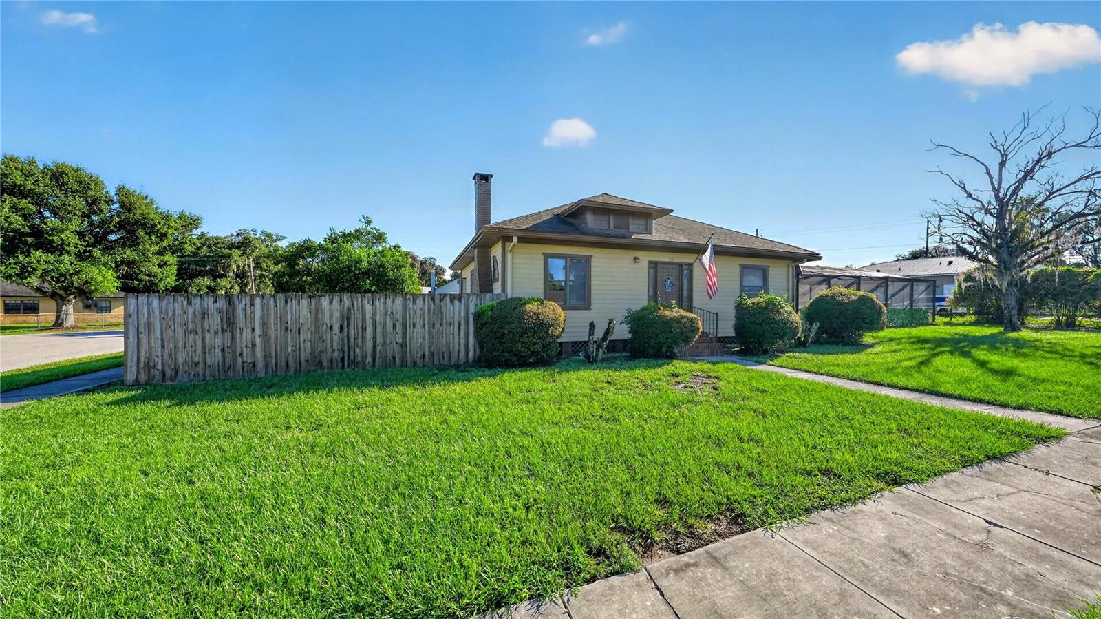 116 W ARBORVITAE LANE