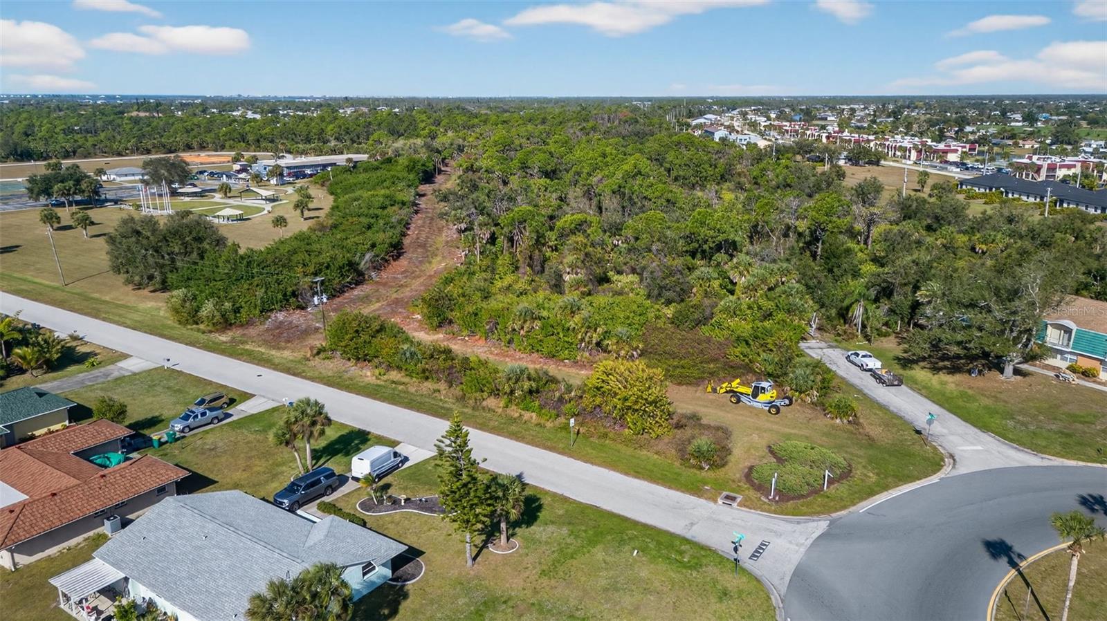 ROTONDA SHORES - Land