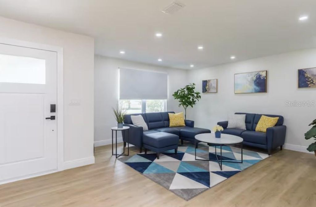 Photo of 8622 Baylor Circle, Orlando, FL 32817 (MLS # S5146667)