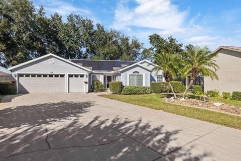 Photo of 24725 Brightwater Court, Leesburg, FL 34748 (MLS # TB8556231)