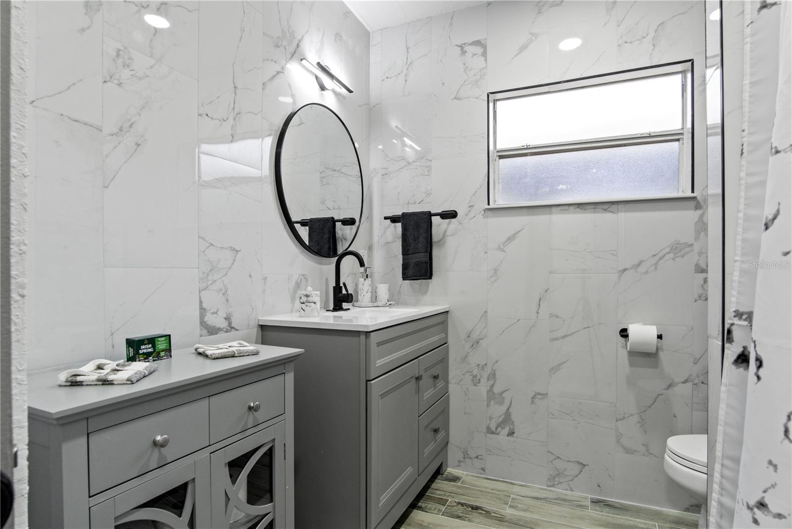 WISSAHICKON H/44 LOT 40 BLK A - Residential Income