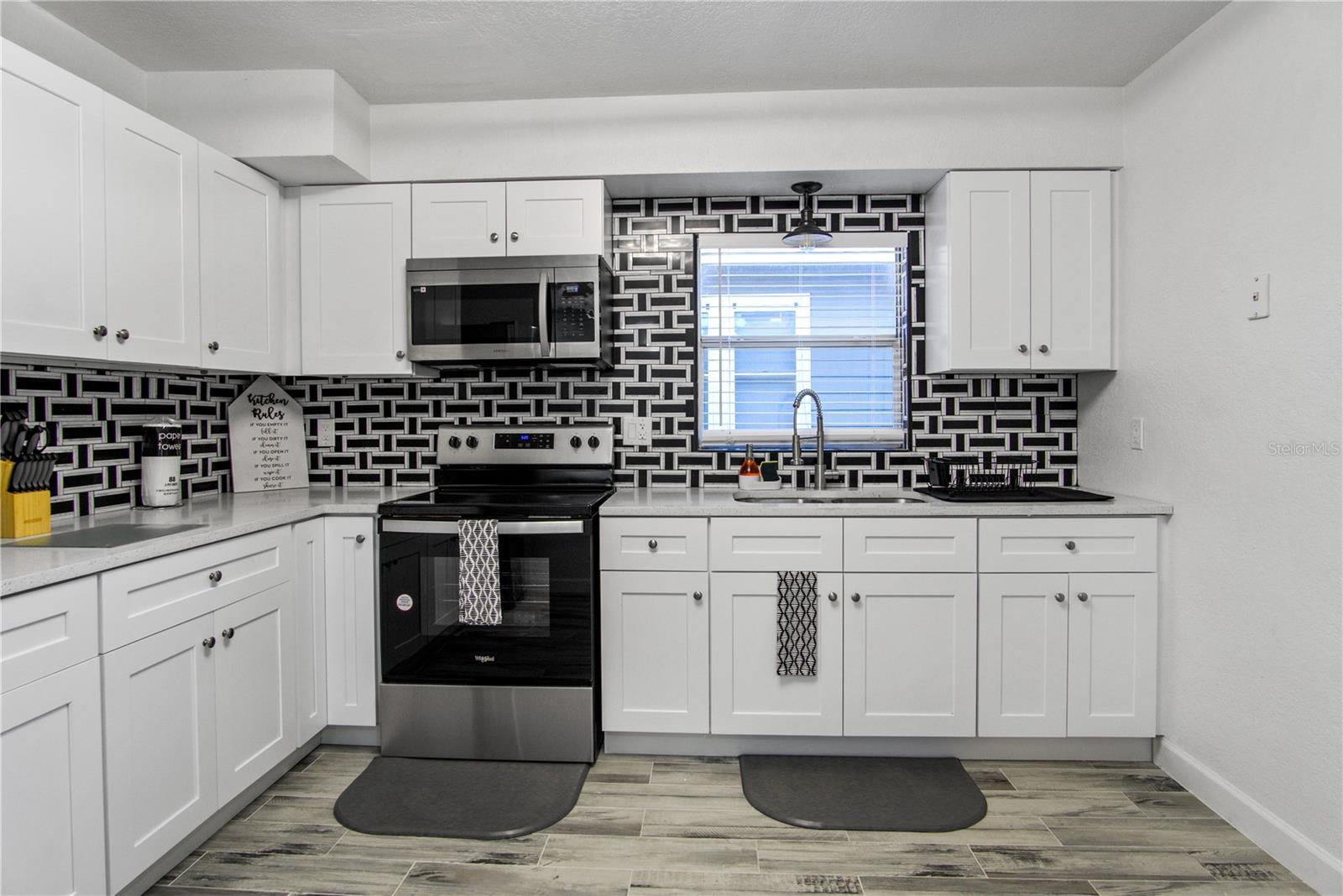 WISSAHICKON H/44 LOT 40 BLK A - Residential Income