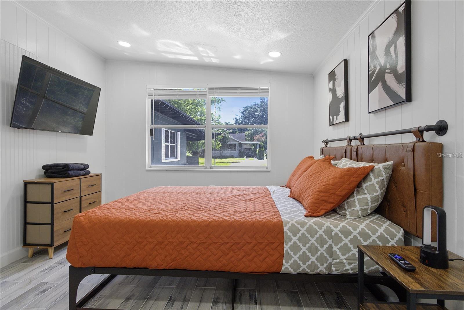 WISSAHICKON H/44 LOT 40 BLK A - Residential Income