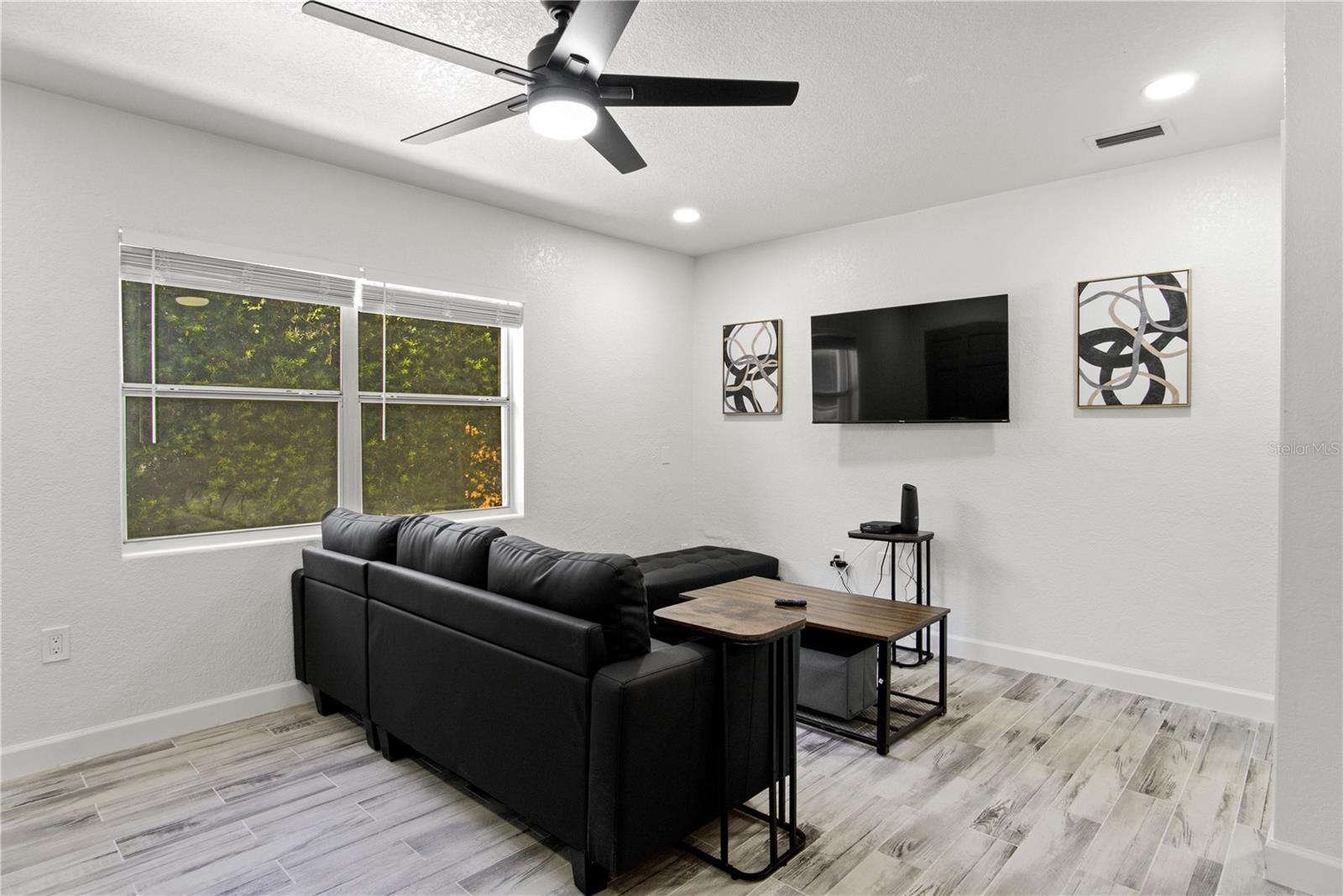 WISSAHICKON H/44 LOT 40 BLK A - Residential Income