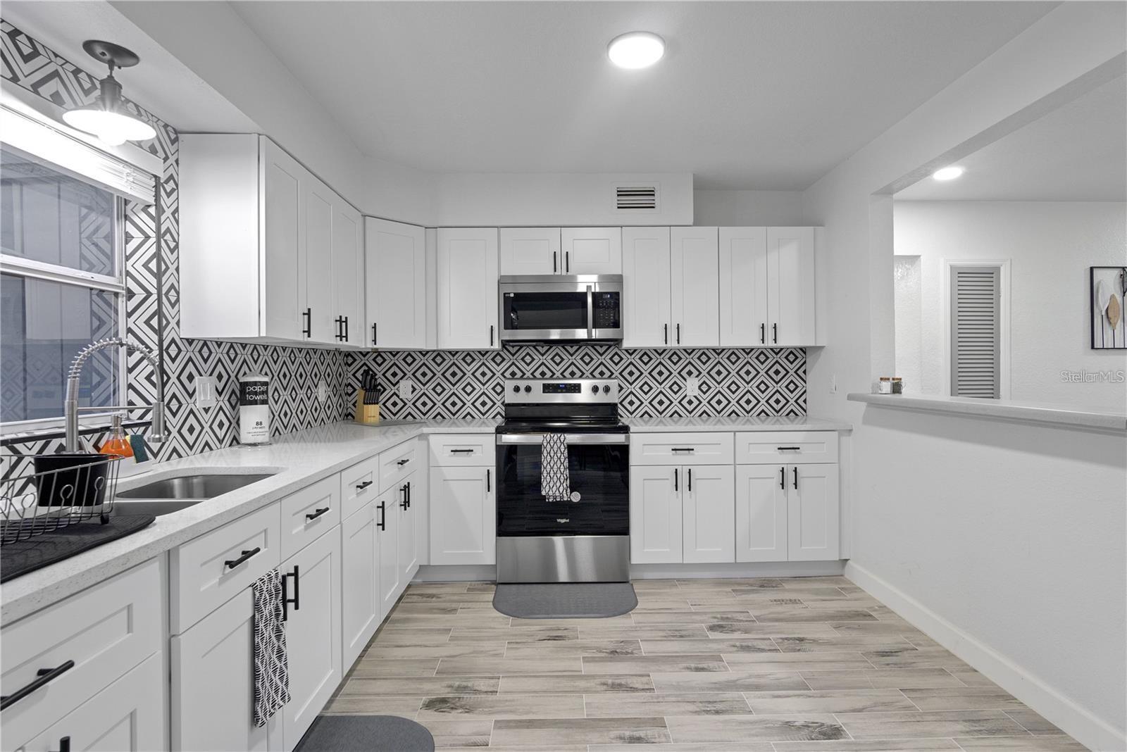 WISSAHICKON H/44 LOT 40 BLK A - Residential Income