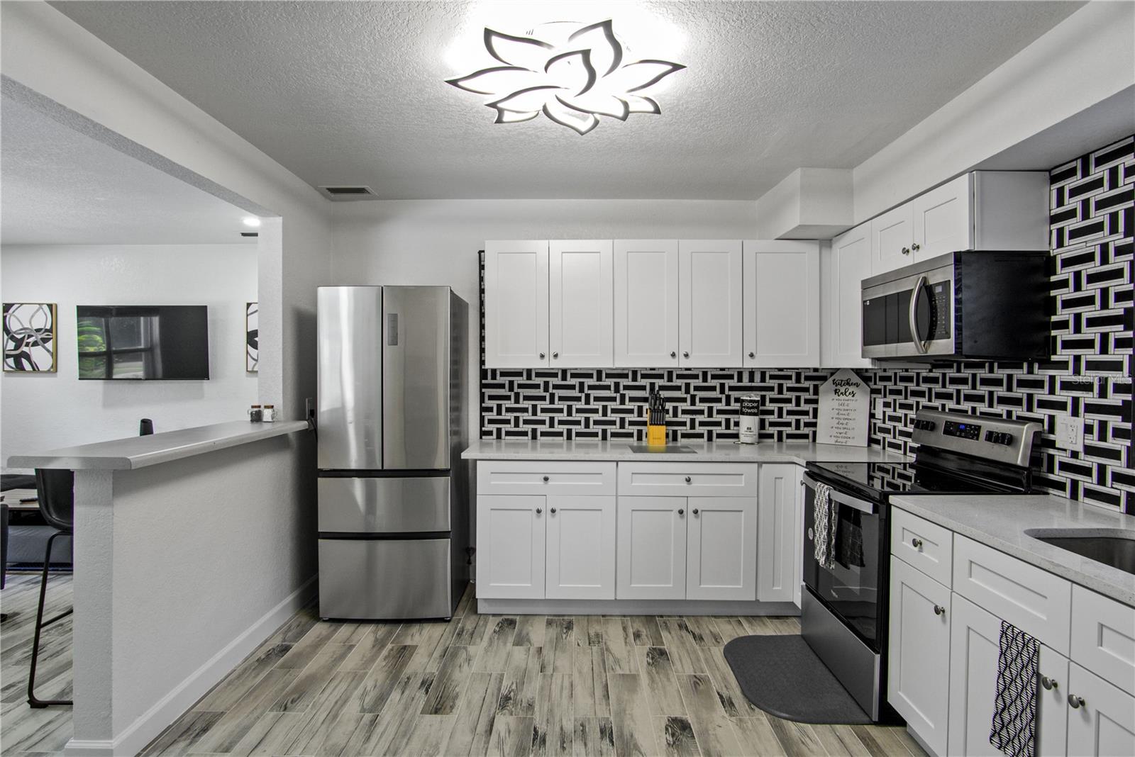 WISSAHICKON H/44 LOT 40 BLK A - Residential Income