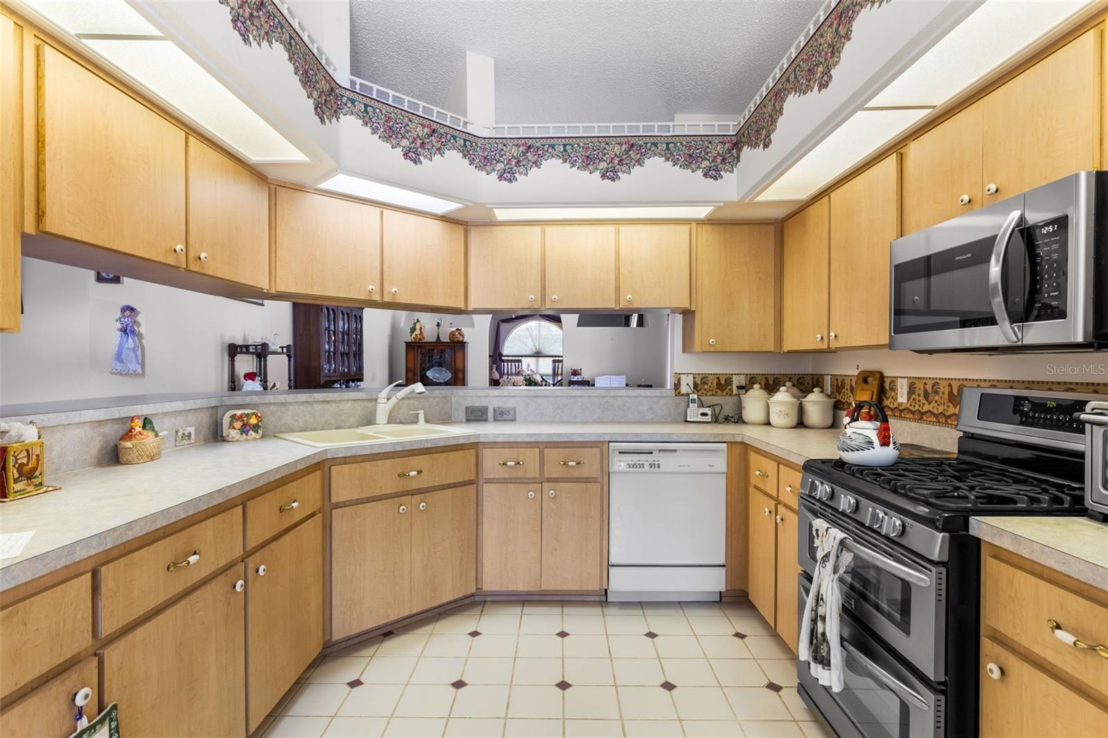 5619 PRINCE ANDREW COURT