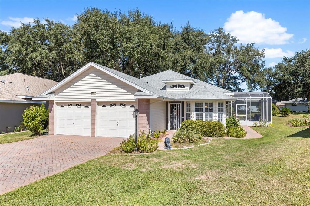 Photo of 5619 Prince Andrew Court, Leesburg, FL 34748 (MLS # G5103006)
