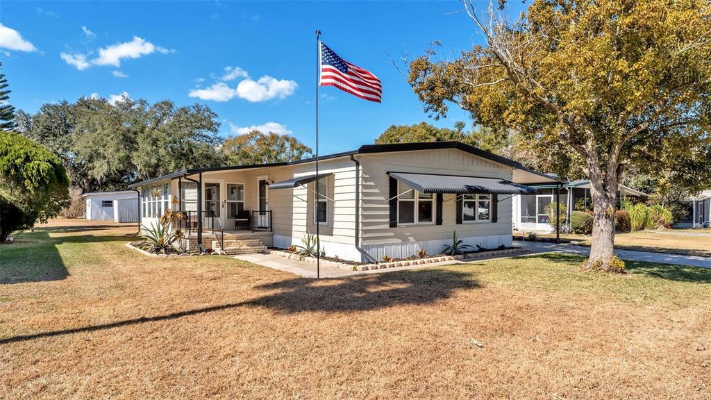 Photo of 521 Oak Ridge E, Lakeland, FL 33801 (MLS # L4959215)