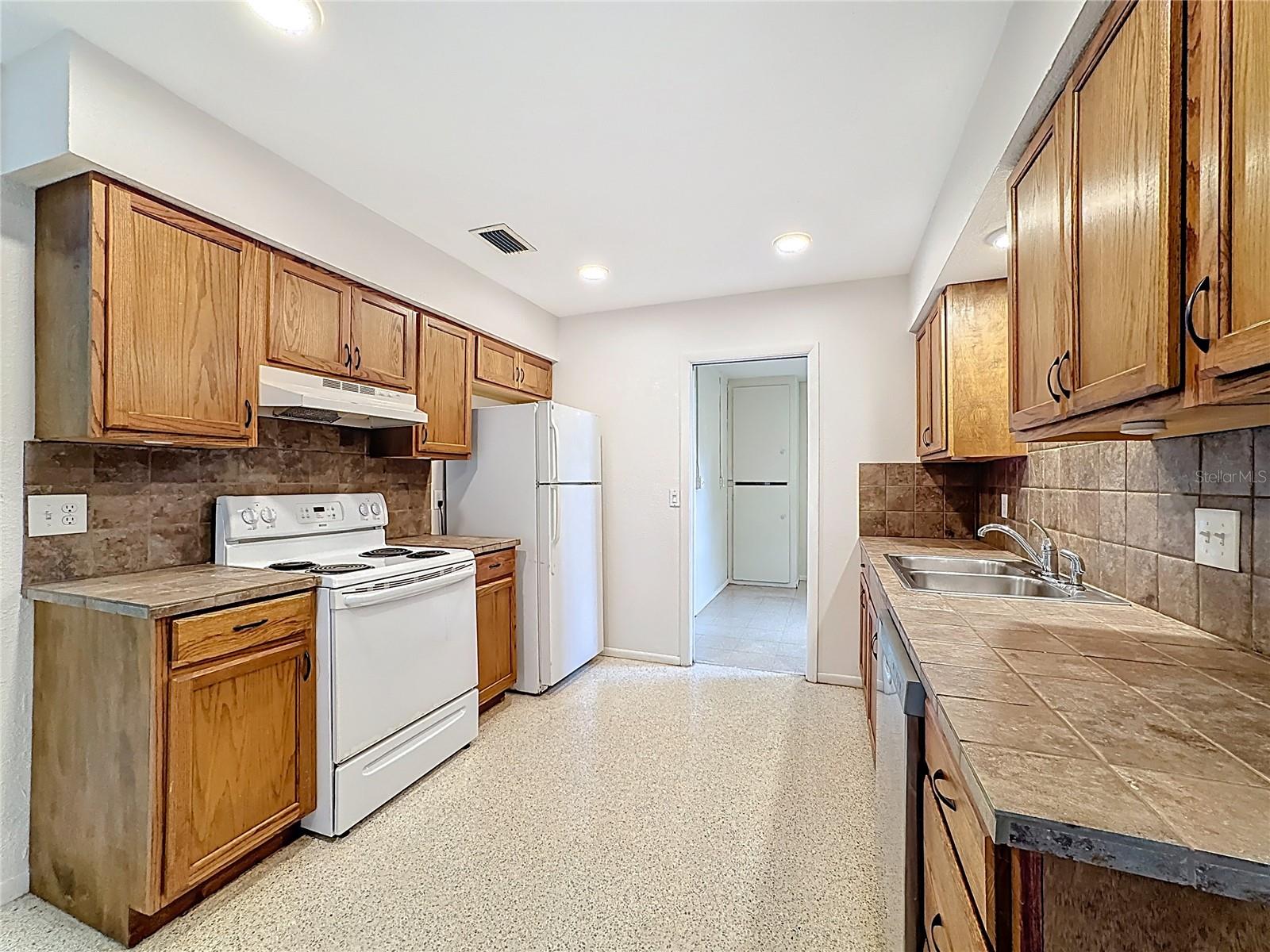 SOUTHWOOD VILLAGE FIRST ADD REP - Residential