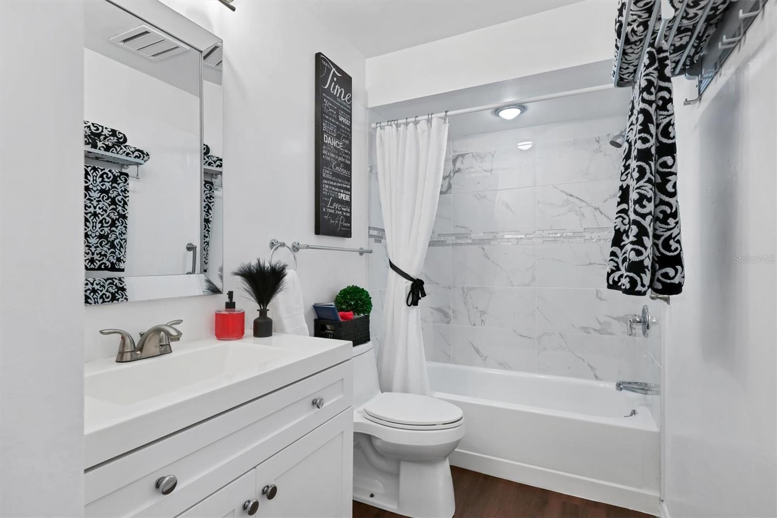 OAKHURST PH I - Residential