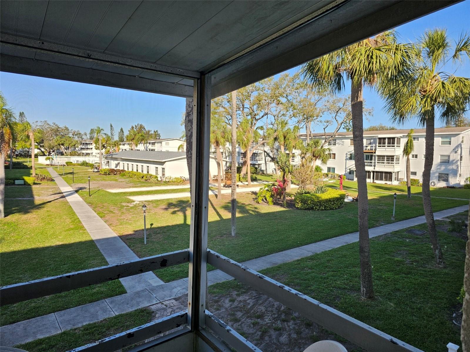 THE FOURTH BAYSHORE - Residential Lease