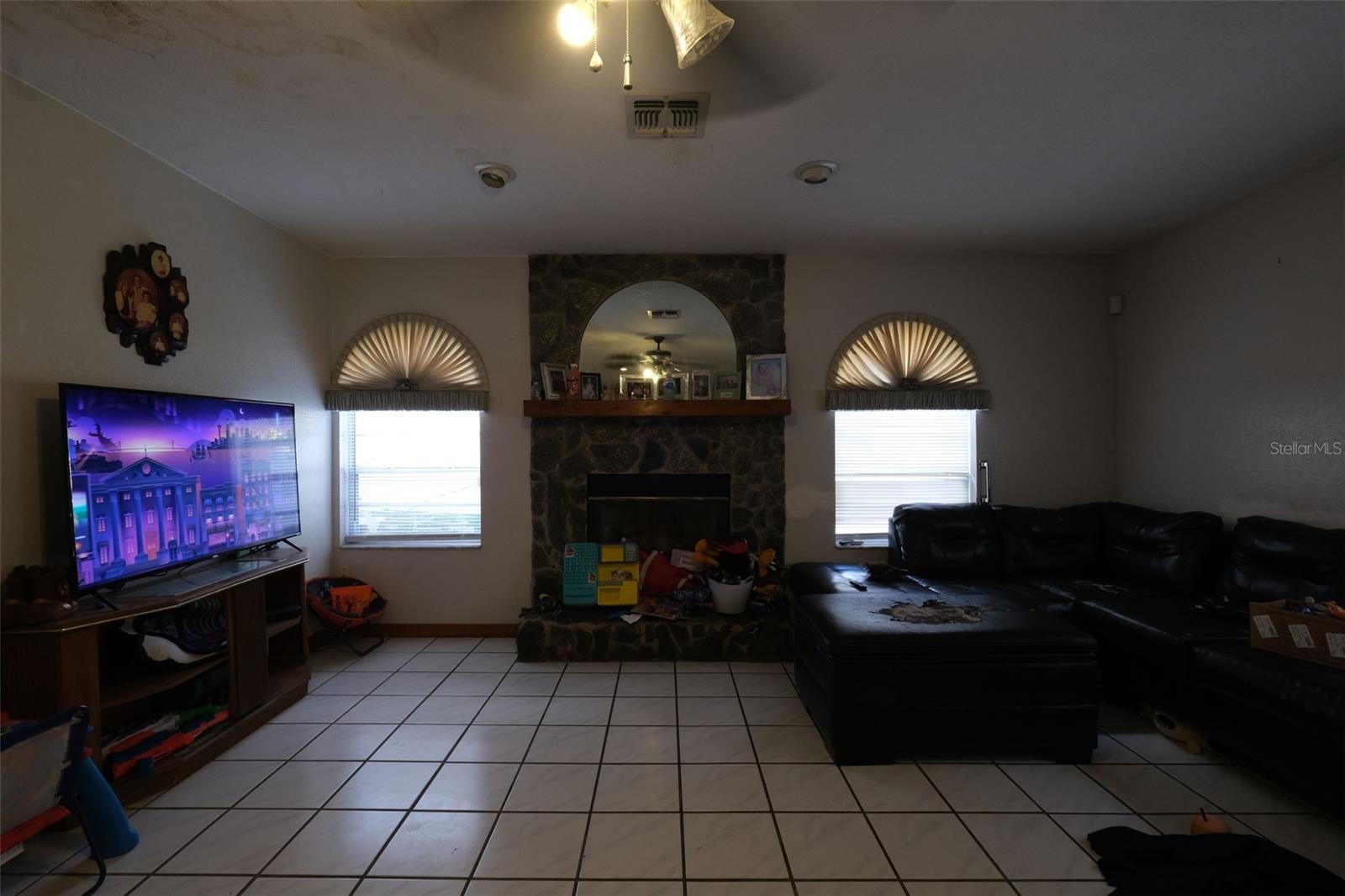 SPRING HILL - Residential