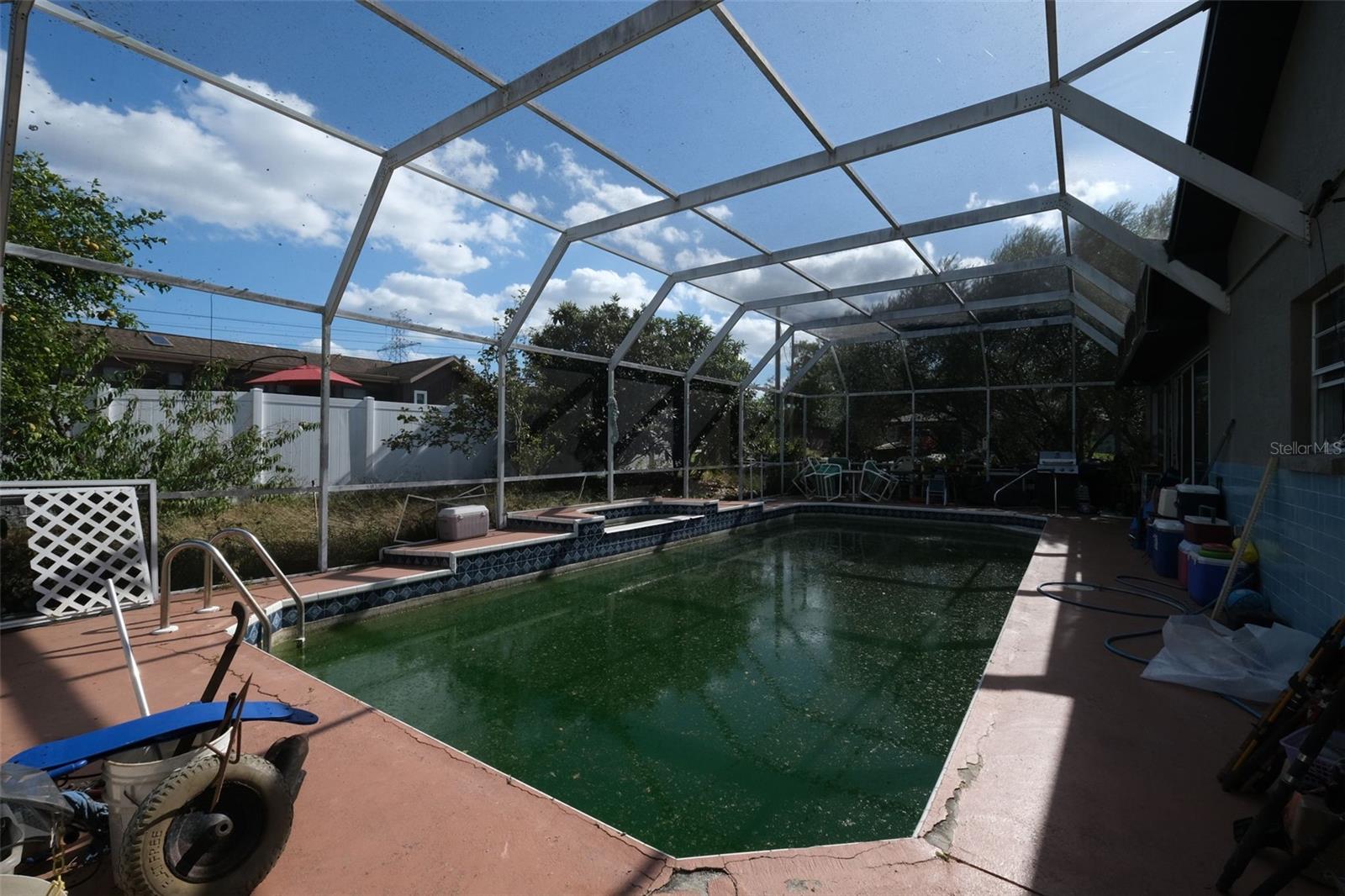 SPRING HILL - Residential