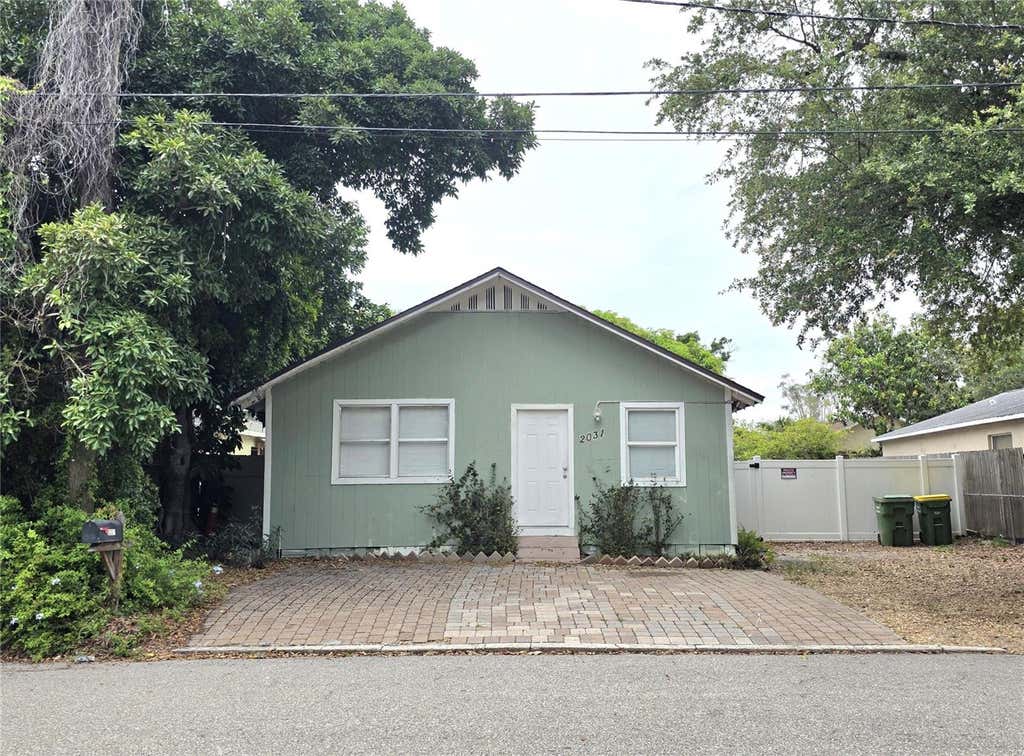 Photo of 2031 4th Street, Sarasota, FL 34237 (MLS # A4701774)