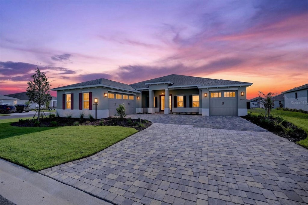 Photo of 10233 SW 84th Lane Road, Ocala, FL 34481 (MLS # OM732047)