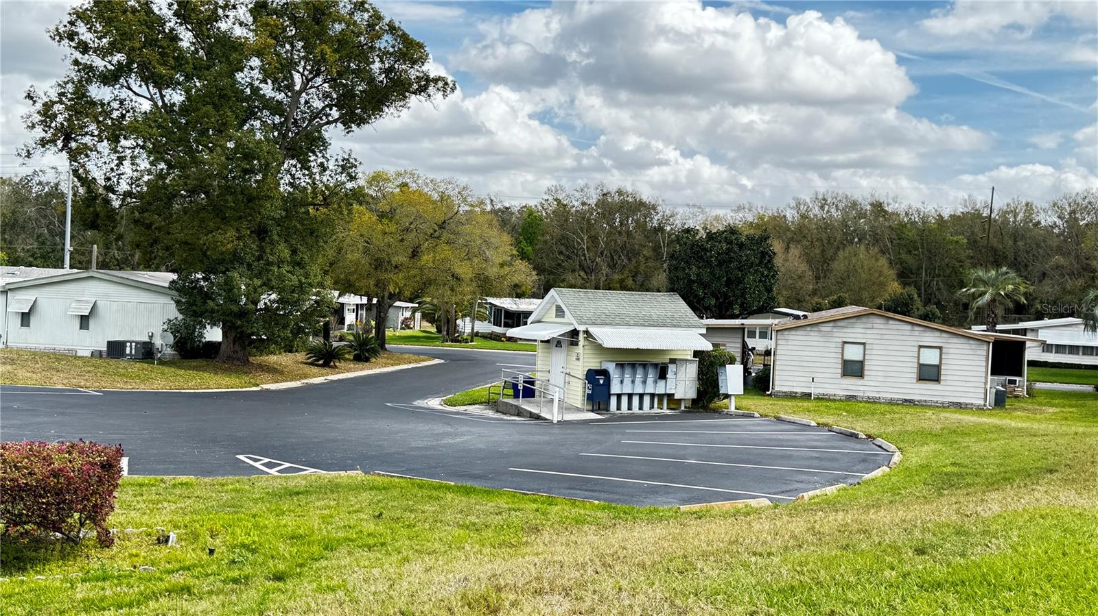 BANBURY VILLAGE CONDO - Residential