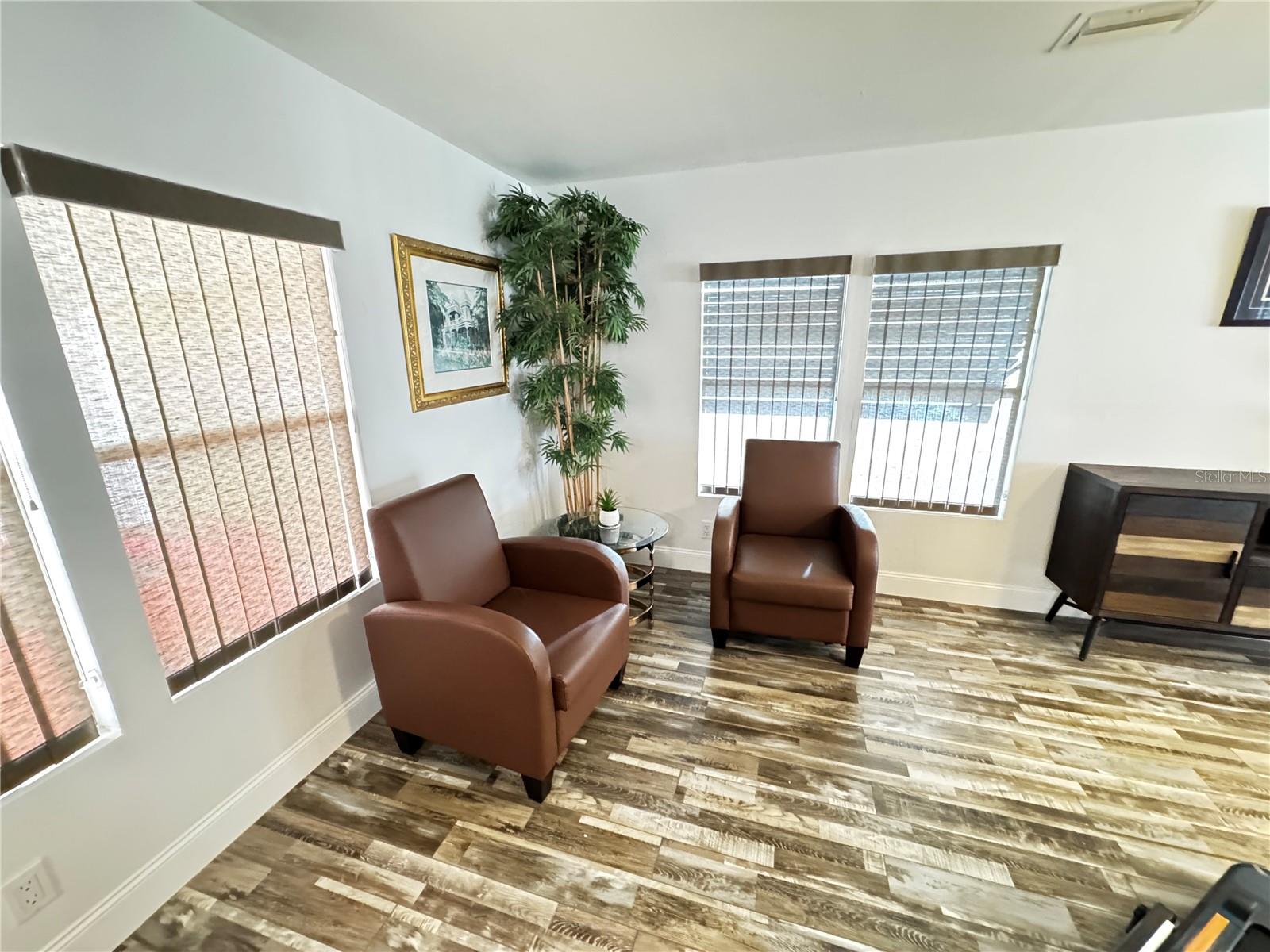 BANBURY VILLAGE CONDO - Residential