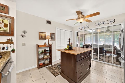 Tiny photo for 2331 SE 19th Circle, Ocala, FL 34471 (MLS # OM733185)