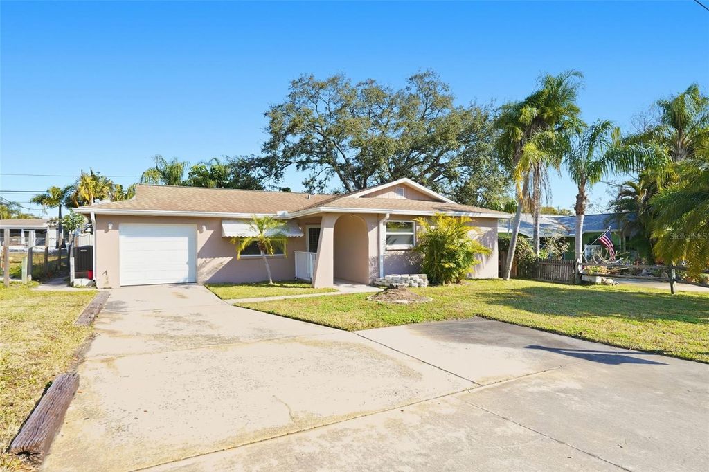 Photo of 11333 Walsingham Road, Largo, FL 33778 (MLS # TB8471627)