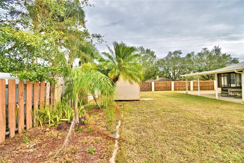 A home in AUBURNDALE