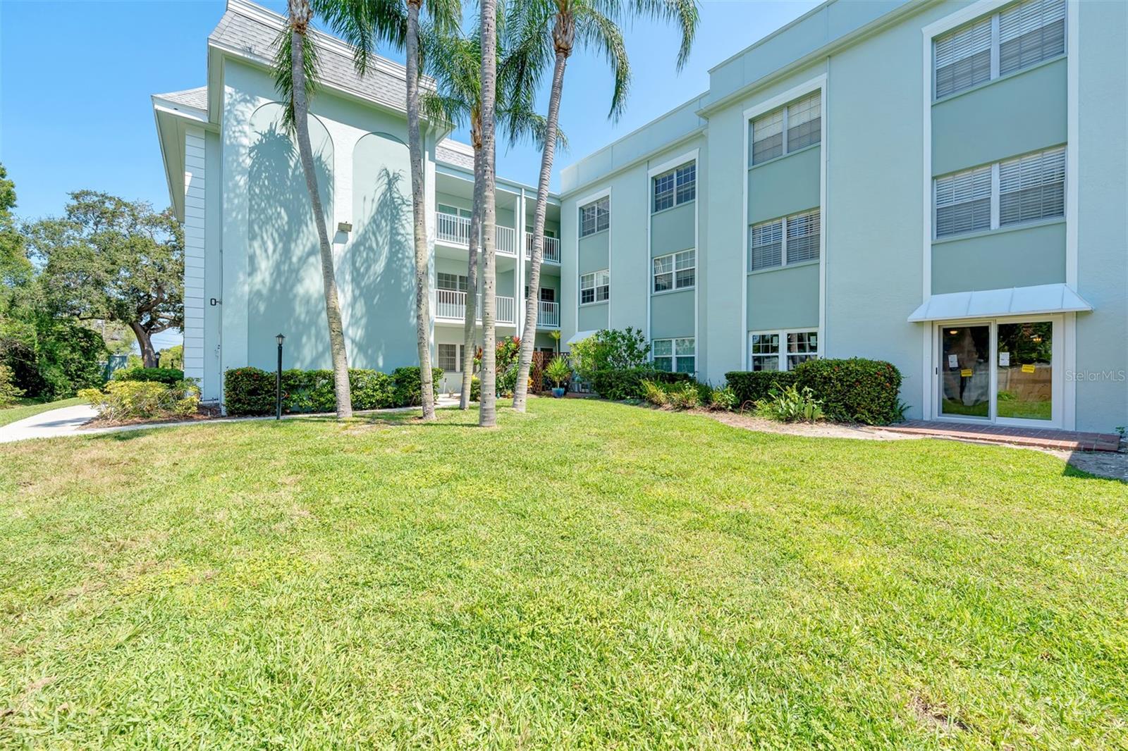 BELLEAIR FOREST - Residential