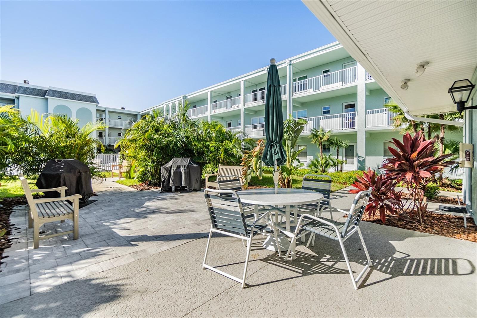 BELLEAIR FOREST - Residential