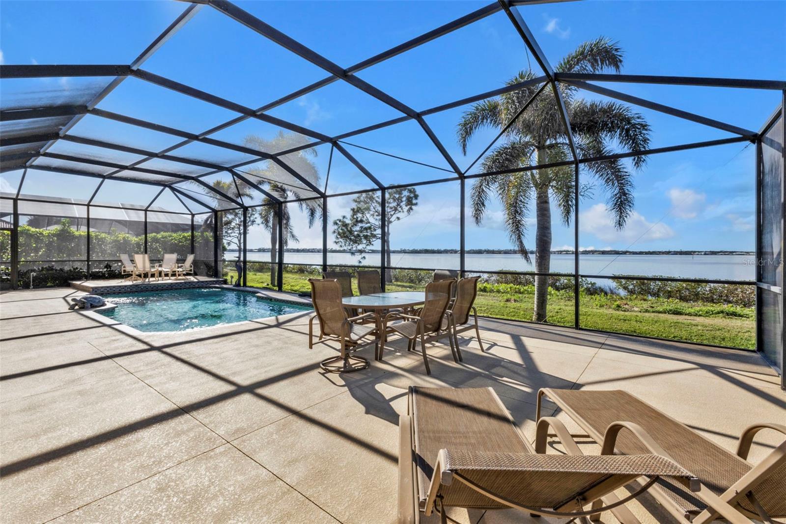 RIVERWOOD - Residential