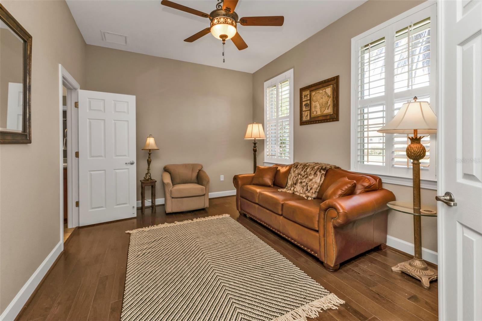 RIVERWOOD - Residential