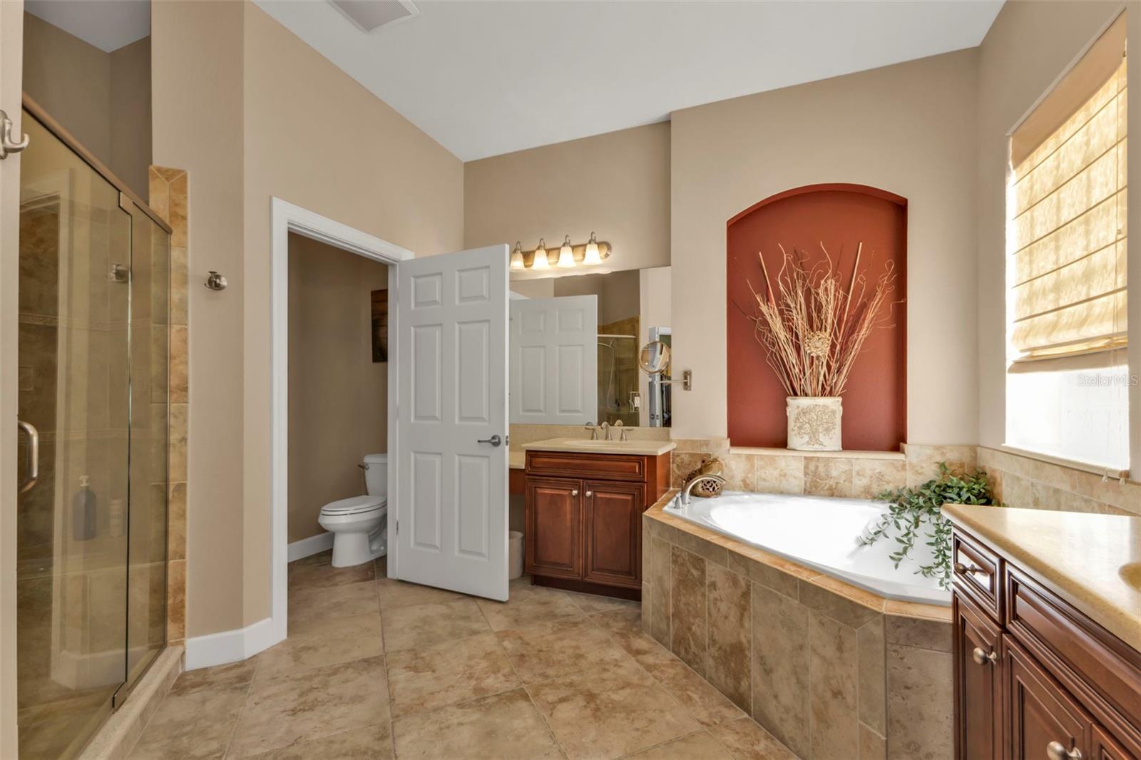 RIVERWOOD - Residential