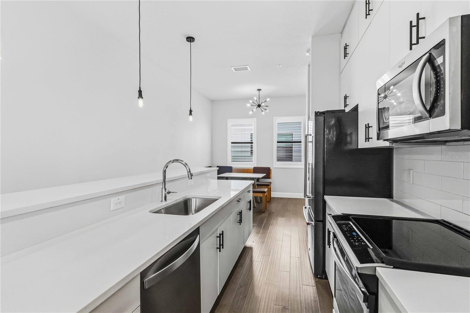 LAS AZOTEAS TWNHMS - Residential