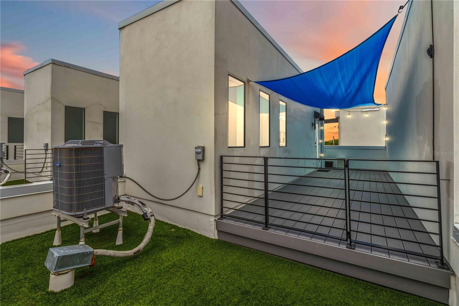 LAS AZOTEAS TWNHMS - Residential