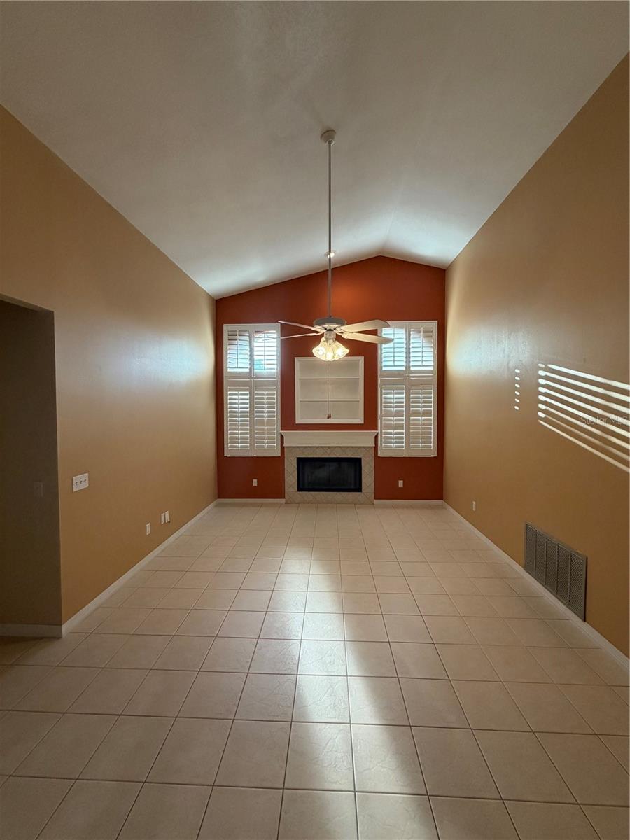 SILVER LAKES EAST AT THE CROSSINGS UNIT 2 - Residential Lease
