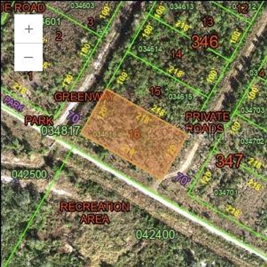 This lot is located conveniently in the heart of Florida WITH  Half An ACRE OF LAND! Within the community, which offers golf,pickleball,and boating amenities.