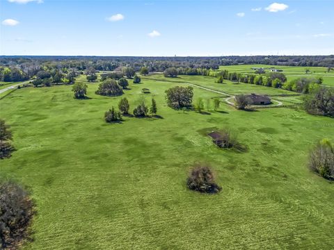 Tiny photo for 634 NW 114th Street, Ocala, FL 34475 (MLS # OM695352)