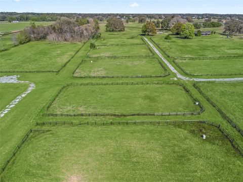 Tiny photo for 634 NW 114th Street, Ocala, FL 34475 (MLS # OM695352)